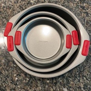 Cake Boss tiered cake pans